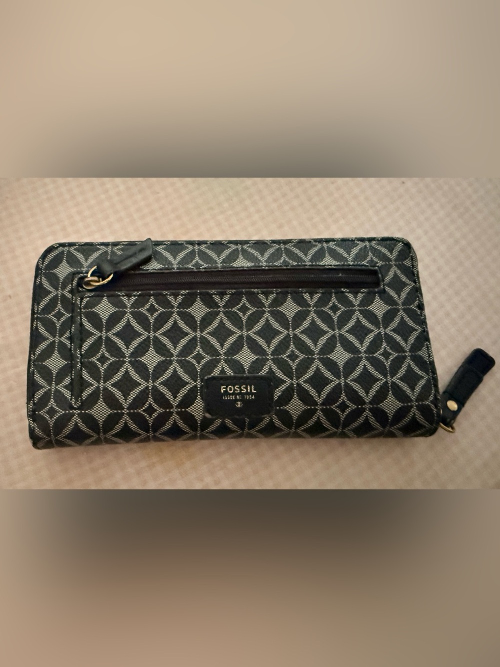 Fossil Black and Gray Geometric Zip-Around Wallet
